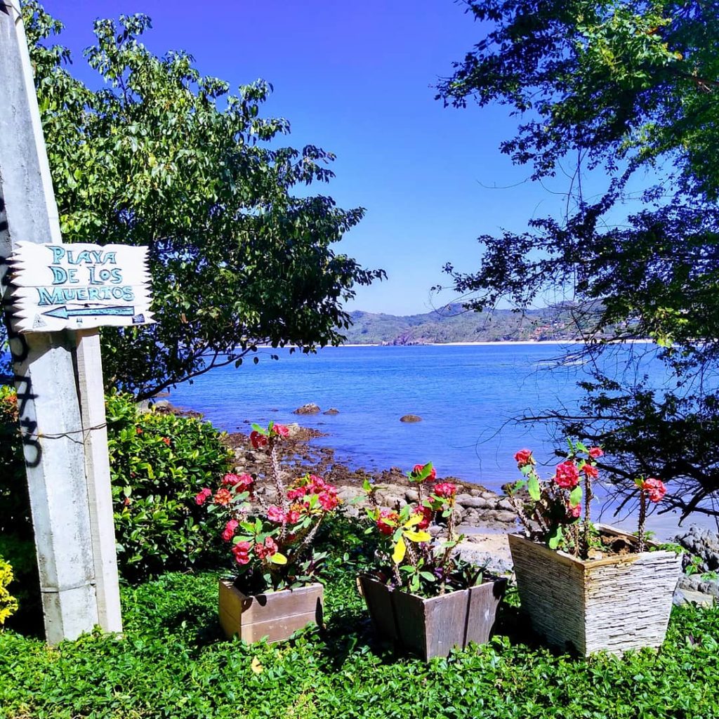 Playa De Los Muertos